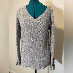 American Eagle V Neck Women’s Sweater